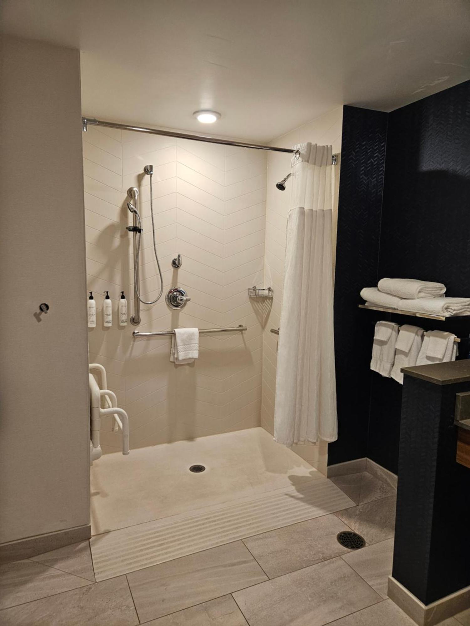 Fairfield Inn & Suites By Marriott Duluth Waterfront Екстер'єр фото